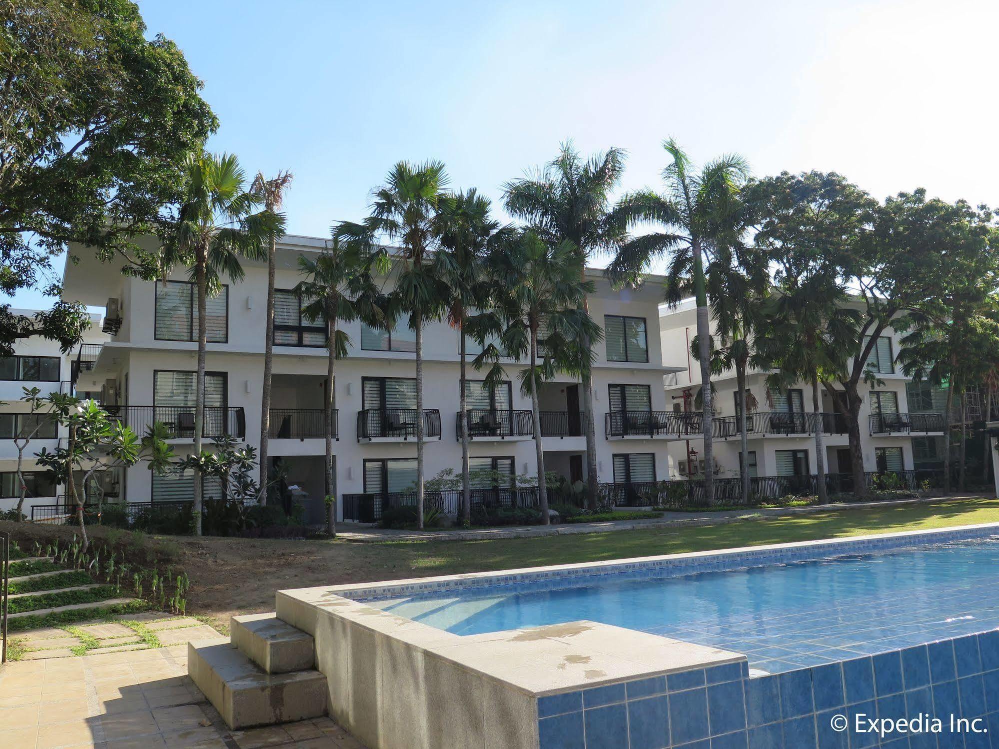 Hotel Pontefino Batangas Екстер'єр фото